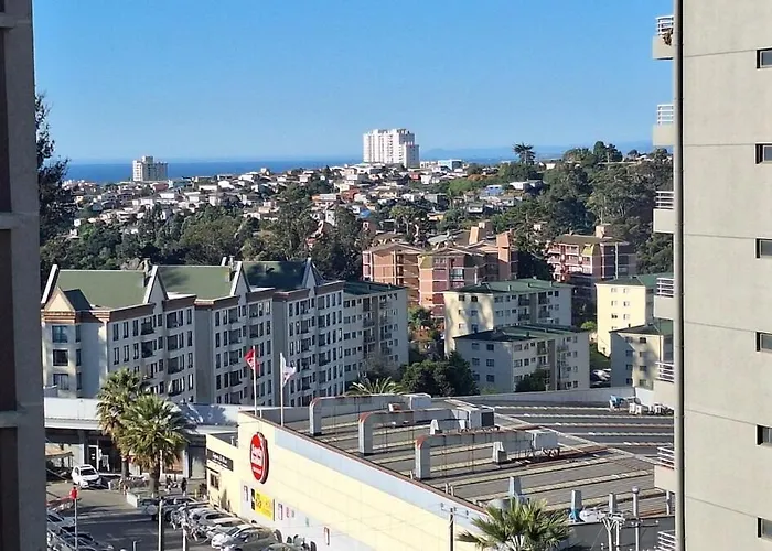 10 Minutes From The Congress And The Sea